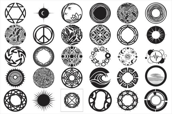 Elegant Modern Minimal Circle Ornament